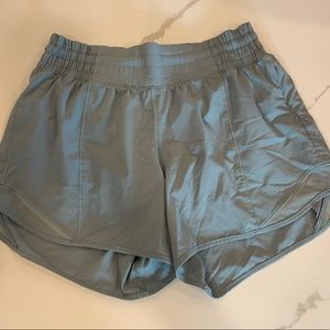 Lululemon Hotty Hot Shorts 4”